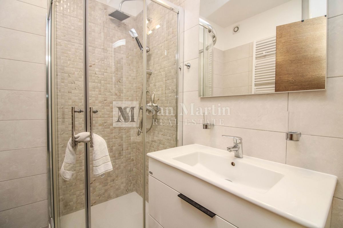 Poreč, okolica – lep, sodoben apartma z bazenom