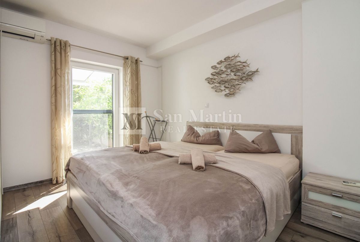 Poreč, okolica – lep, sodoben apartma z bazenom
