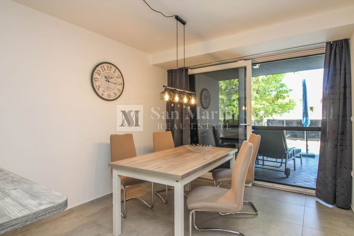 Poreč, okolica – lep, sodoben apartma z bazenom