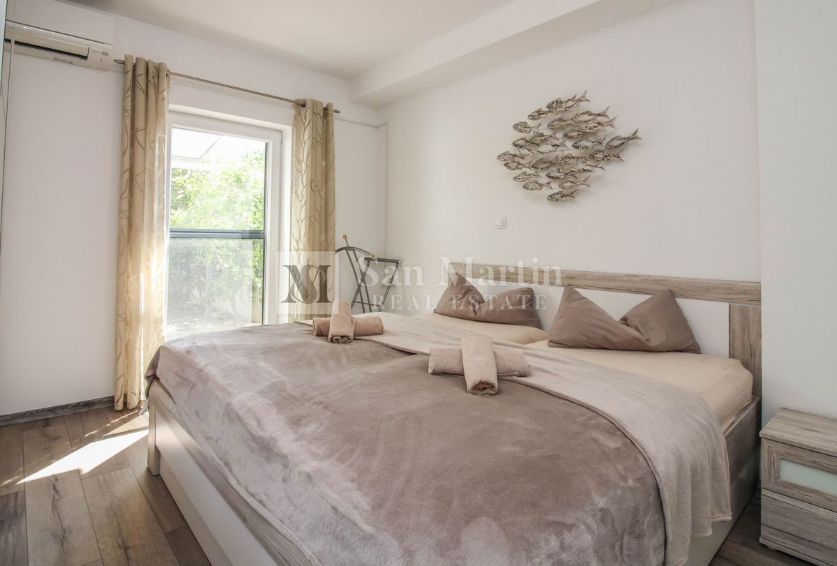 Poreč, okolica – lep, sodoben apartma z bazenom