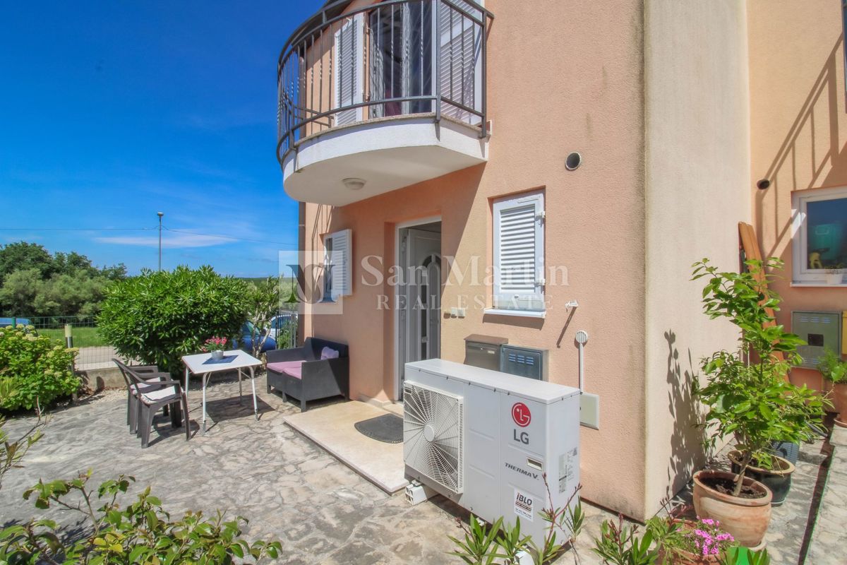 POREČ Okolica, Hiša s 3 spalnicami