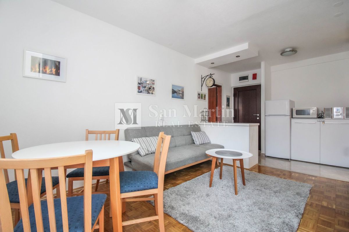 Poreč, okolica – lepo opremljeno stanovanje v bližini morja