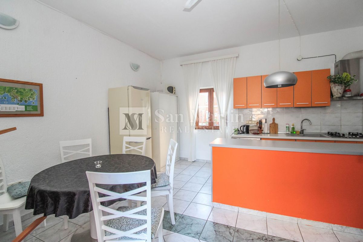 Poreč, okolica – očarljiva hiša v središču manjšega kraja