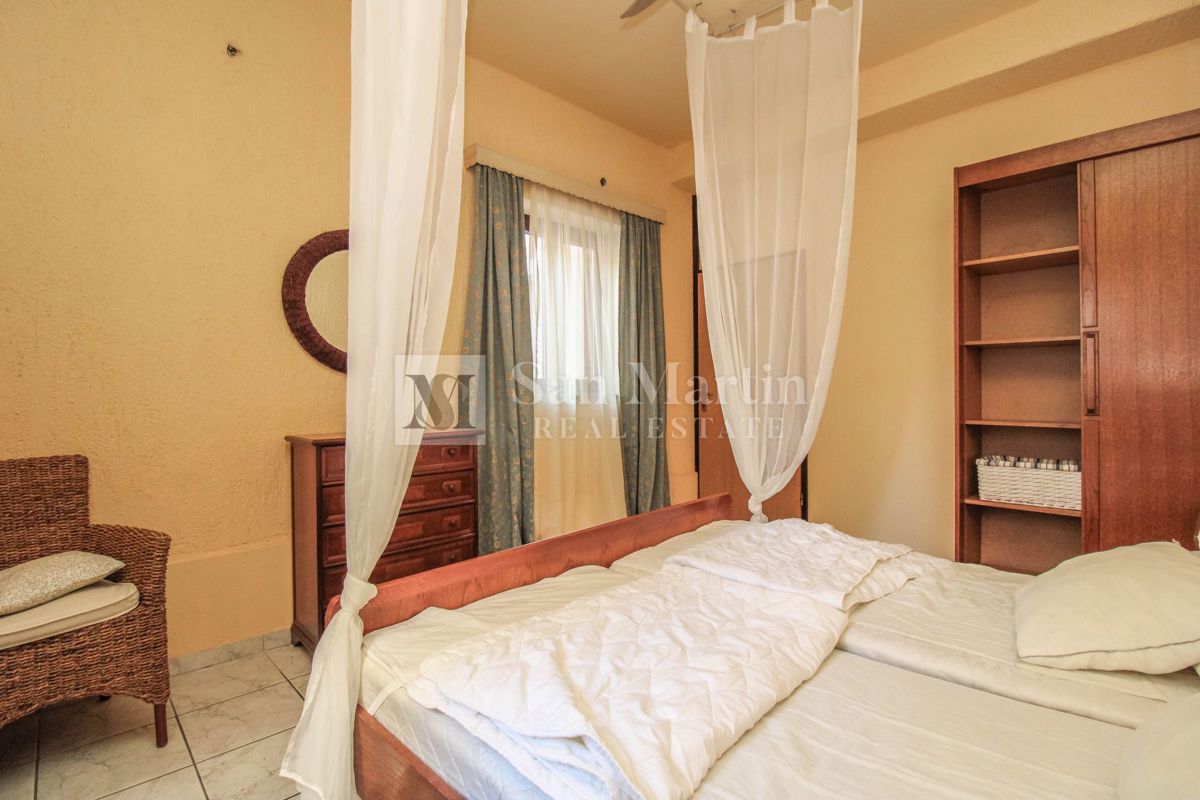 Poreč, okolica – očarljiva hiša v središču manjšega kraja