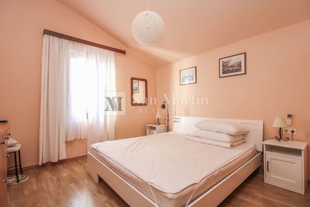 Poreč, okolica – očarljiva hiša v središču manjšega kraja