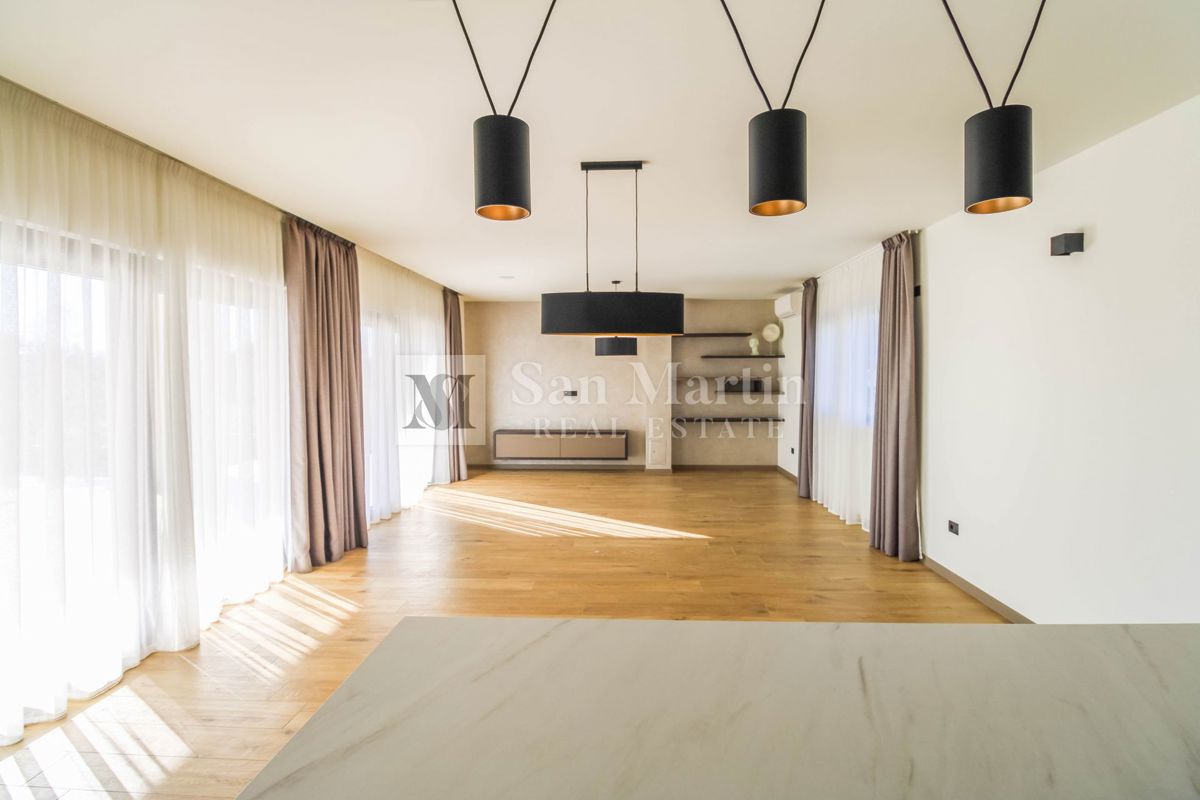 Rovinj, okolica - luksuzna in kvalitetna enonadstropna hiša