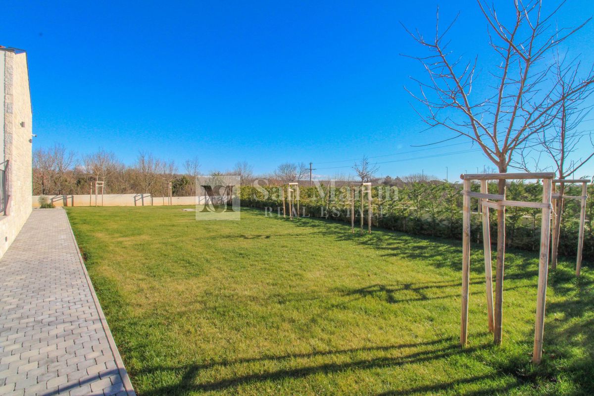 Rovinj, okolica - luksuzna in kvalitetna enonadstropna hiša