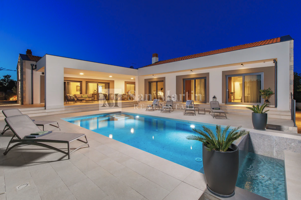 Rovinj, okolica - luksuzna in kvalitetna enonadstropna hiša