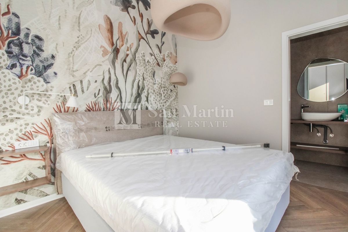 Novigrad, okolica - odlična novogradnja z bogato vsebino