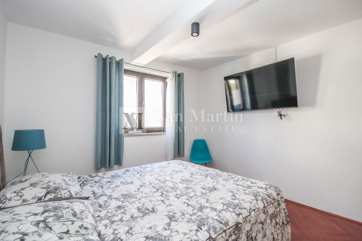 Poreč, širši center - stanovanje v bližini plaže na iskani lokaciji