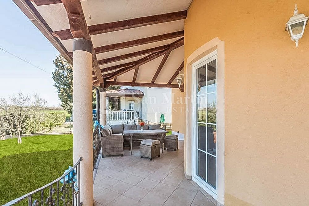 POREČ, Hiša z bazenom 4 spalnice