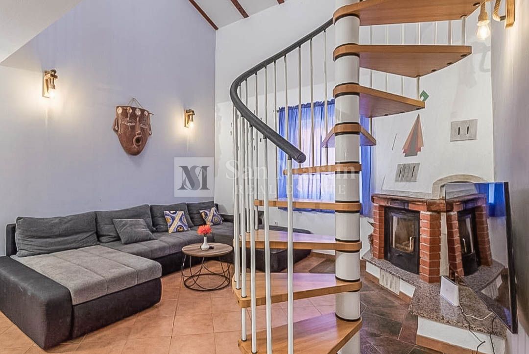 POREČ, Hiša z bazenom 4 spalnice