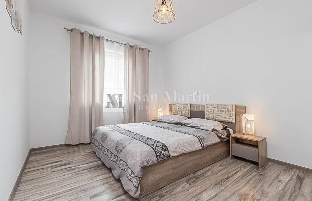 POREČ, Hiša z bazenom 4 spalnice