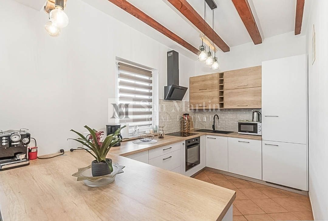 POREČ, Hiša z bazenom 4 spalnice