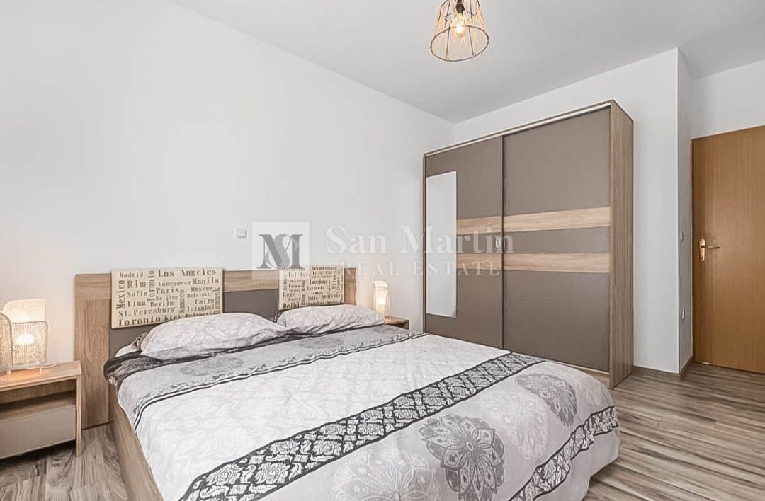 POREČ, Hiša z bazenom 4 spalnice