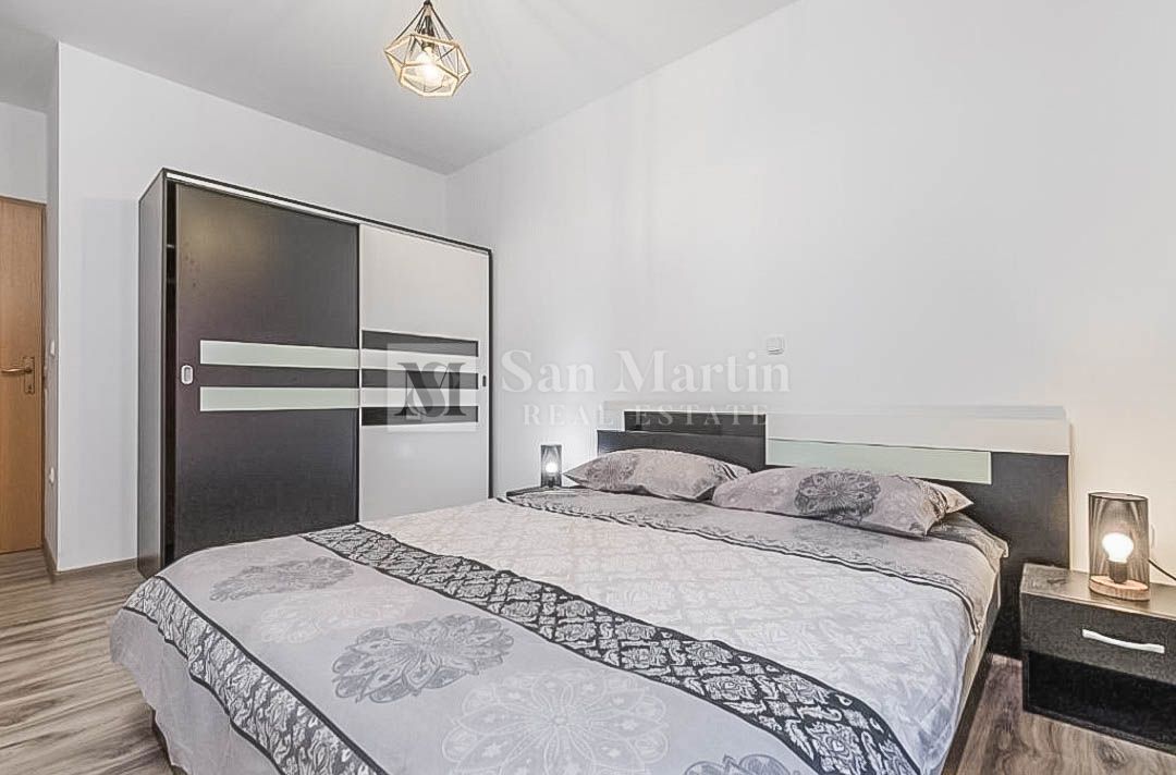 POREČ, Hiša z bazenom 4 spalnice