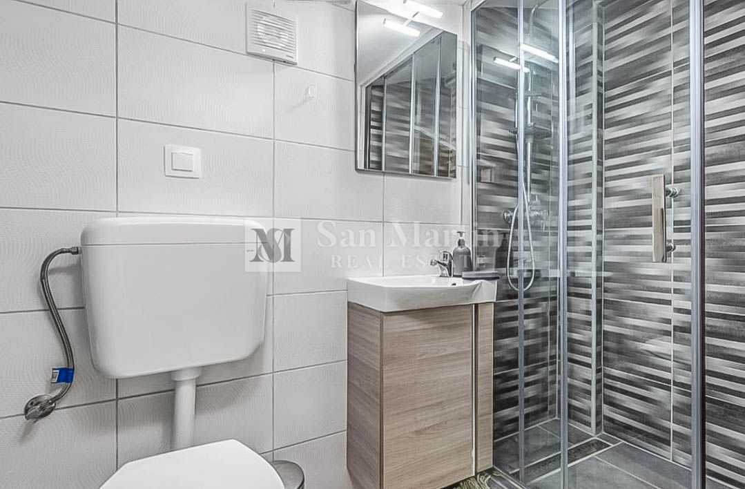 POREČ, Hiša z bazenom 4 spalnice