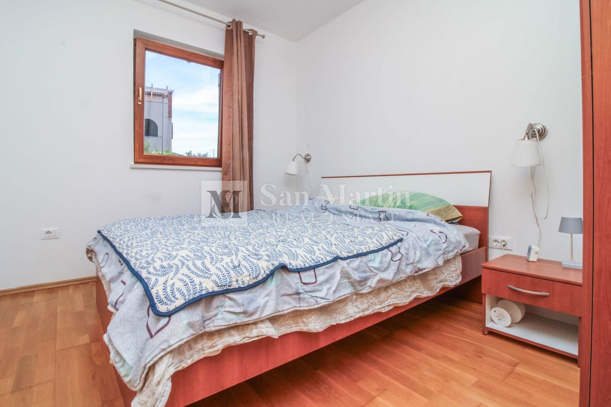 NOVIGRAD - Stanovanje v pritličju