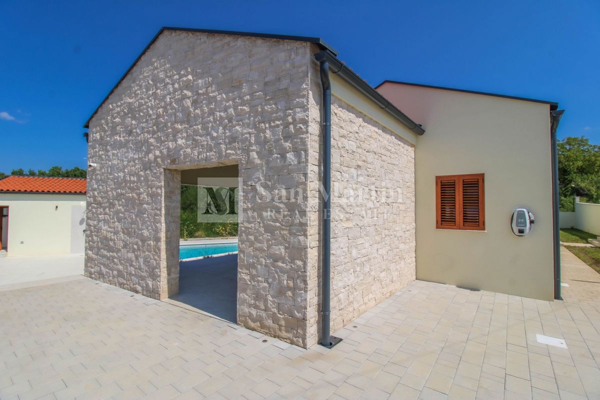 Poreč, okolica - odlična enonadstropna hiša z ogrevanim bazenom