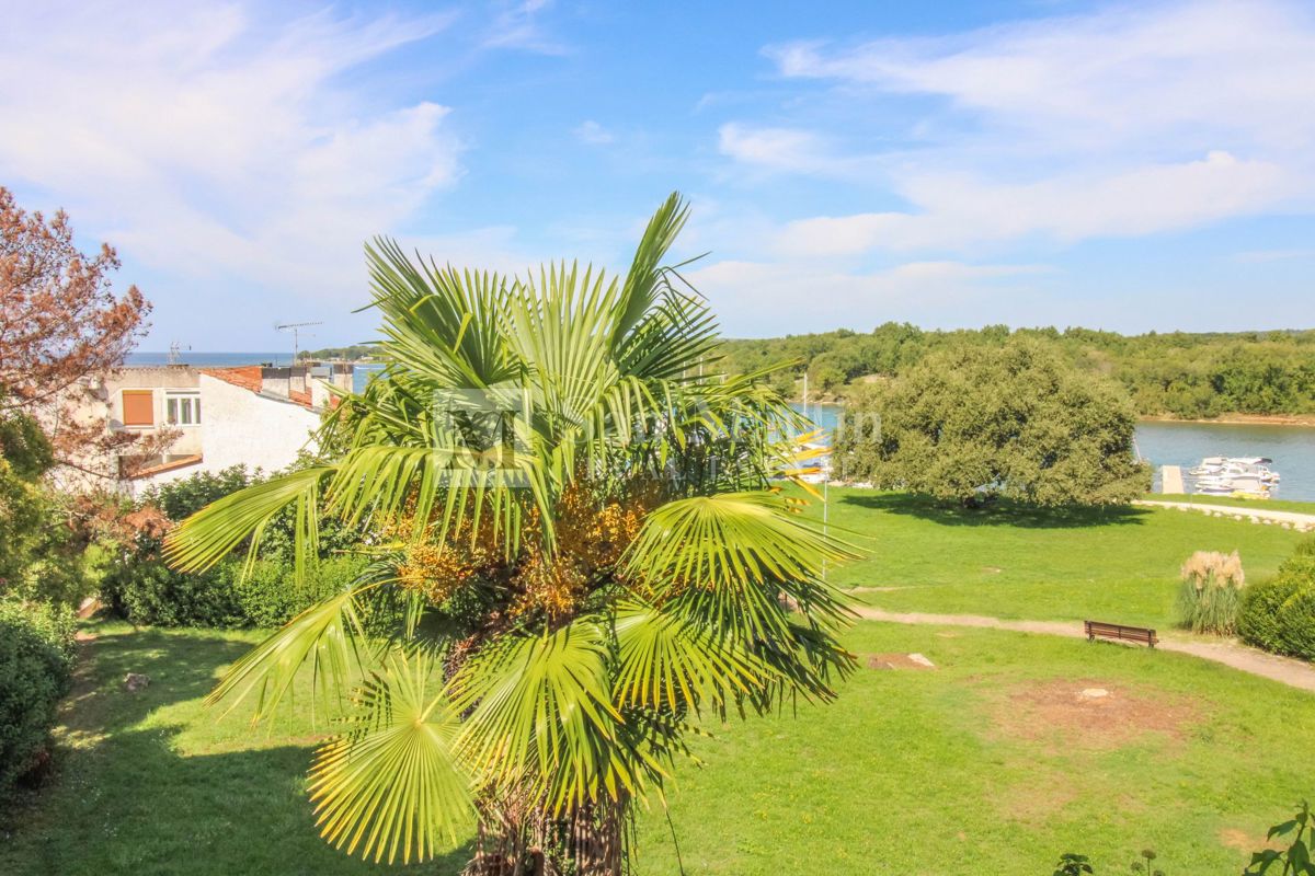 Poreč, okolica – Lepo stanovanje z razgledom na morje!