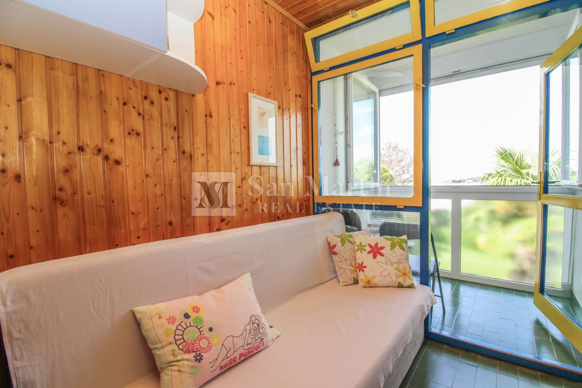 Poreč, okolica – Lepo stanovanje z razgledom na morje!