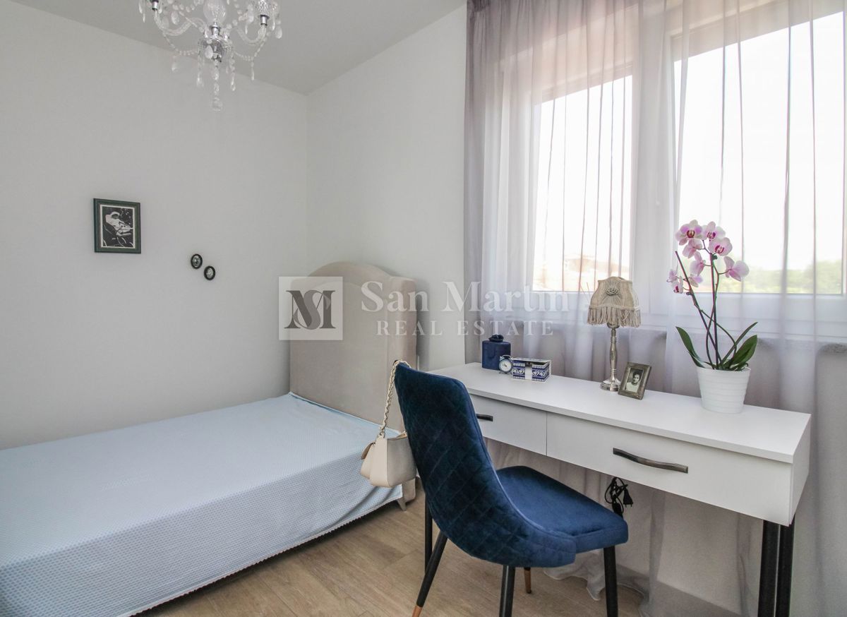 Poreč, okolica – razkošno stanovanje s pogledom na morje