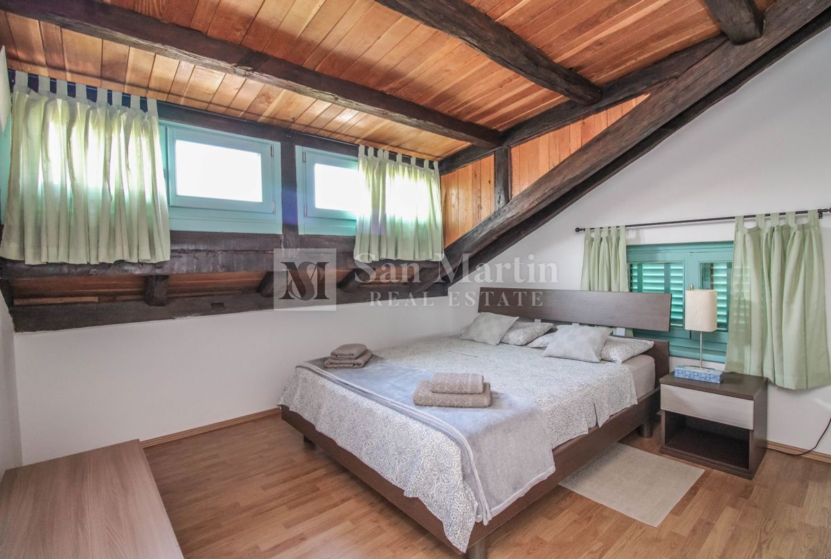 Poreč, okolica – udobno stanovanje s čudovito teraso