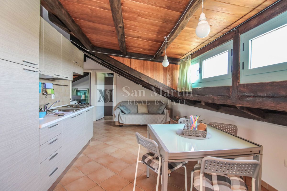 Poreč, okolica – udobno stanovanje s čudovito teraso