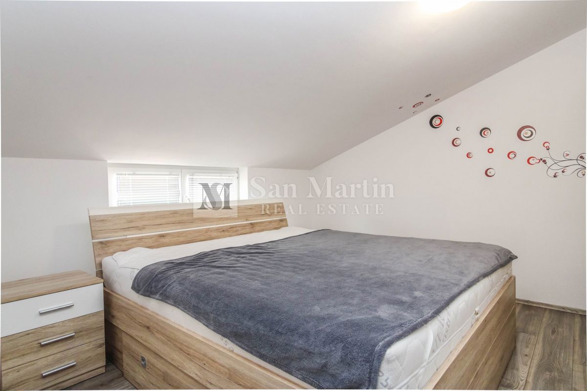 Poreč, stanovanje z garažo v bližini morja