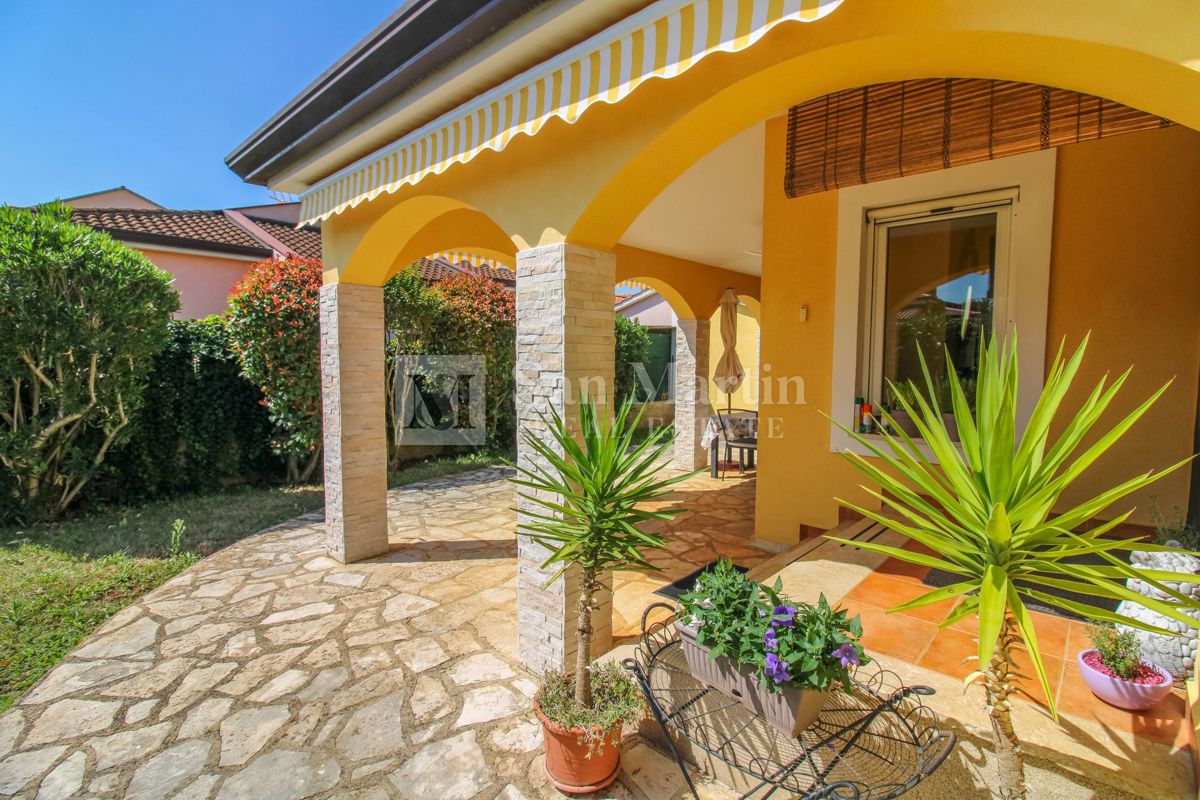 Poreč, okolica – prelepa pritlična hiša v bližini morja.