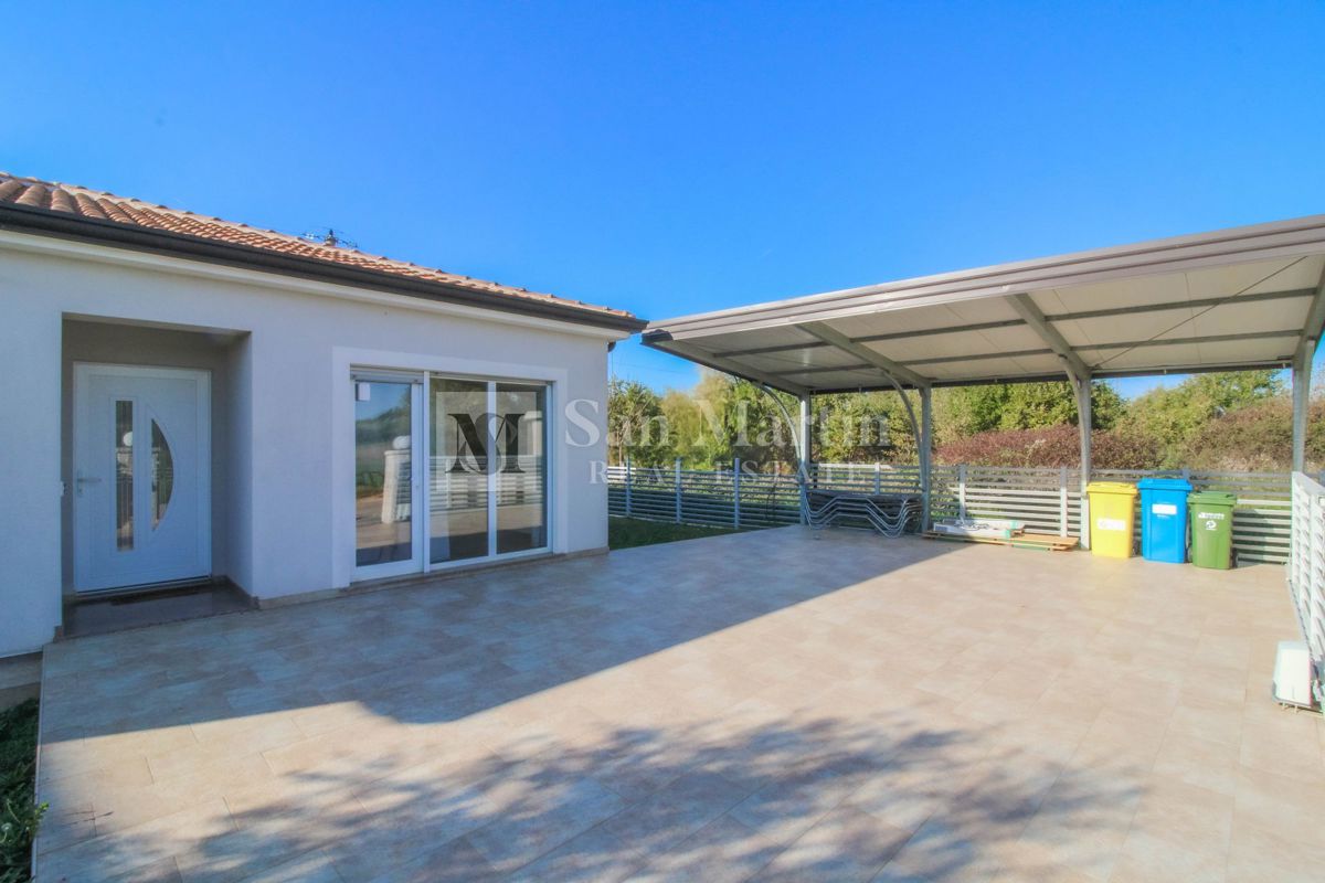 Poreč - hiša s 3 spalnicami in bazenom