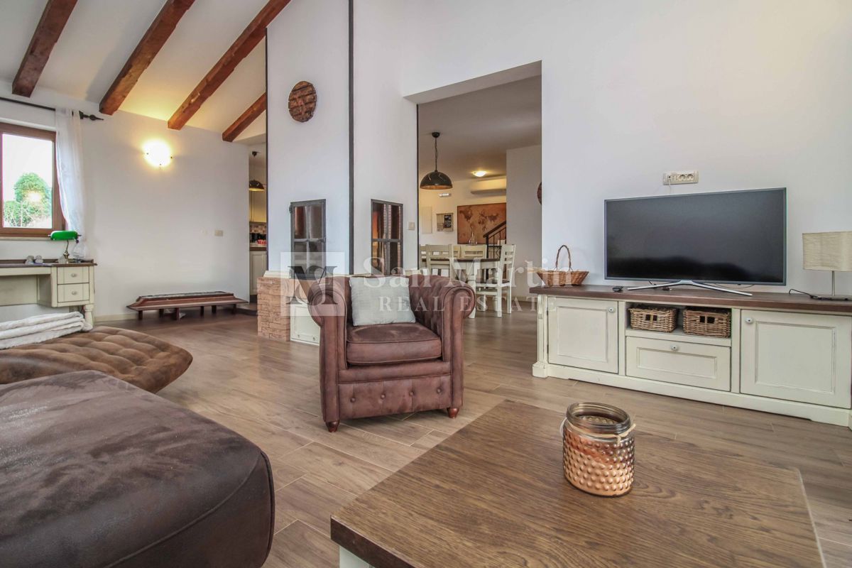 POREČ - Hiša z bazenom, 4 spalnice