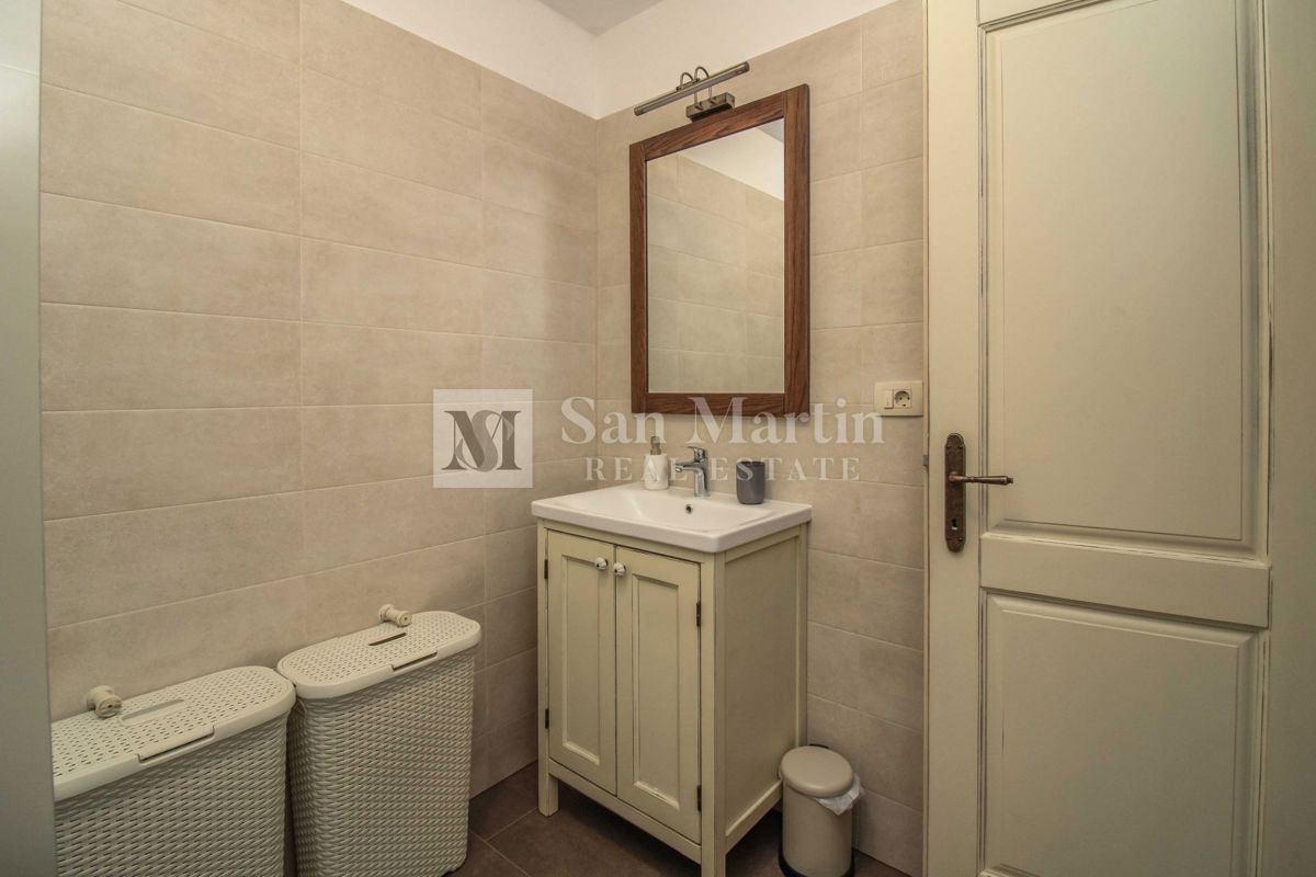 POREČ - Hiša z bazenom, 4 spalnice