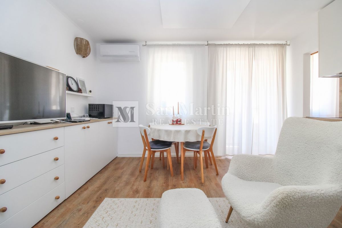 Poreč – Izjemno Opremljeno Stanovanje 20 m od Morja – EKSKLUZIVNO!