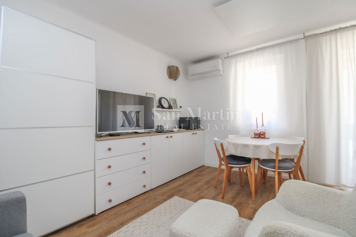 Poreč – Izjemno Opremljeno Stanovanje 20 m od Morja – EKSKLUZIVNO!