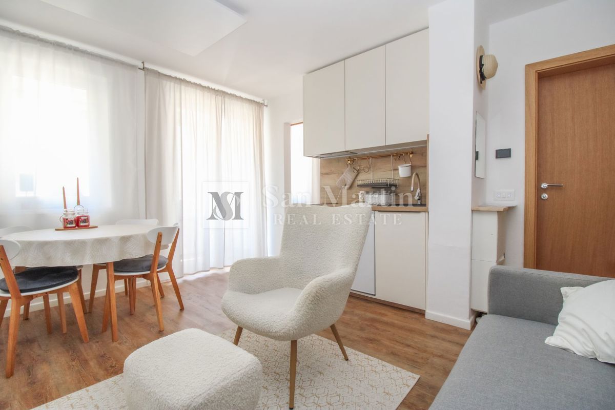 Poreč – Izjemno Opremljeno Stanovanje 20 m od Morja – EKSKLUZIVNO!