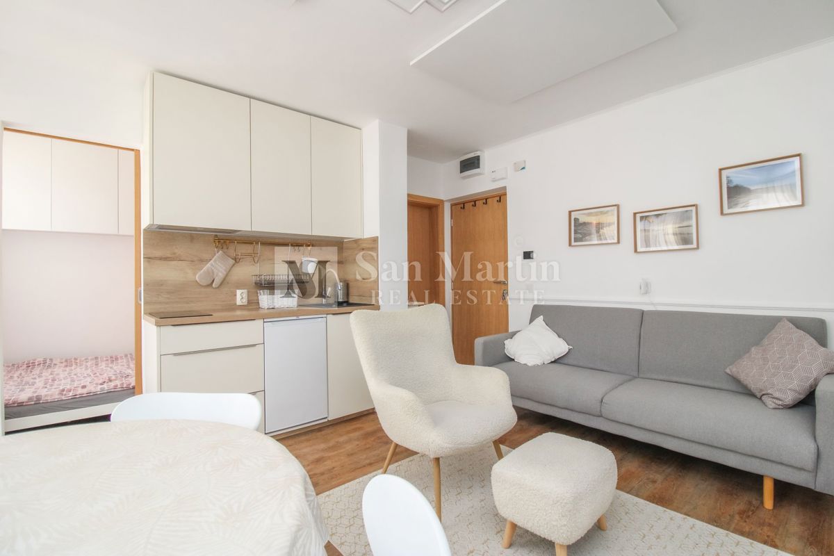 Poreč – Izjemno Opremljeno Stanovanje 20 m od Morja – EKSKLUZIVNO!