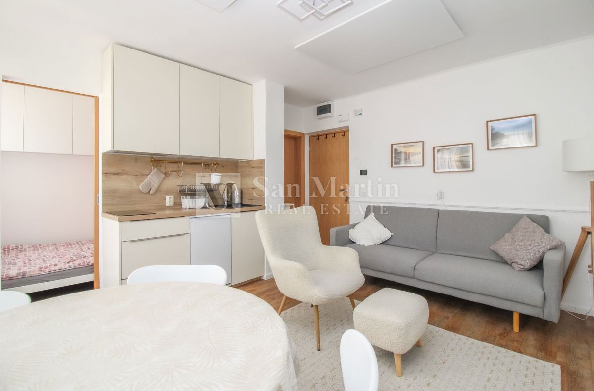 Poreč – Izjemno Opremljeno Stanovanje 20 m od Morja – EKSKLUZIVNO!