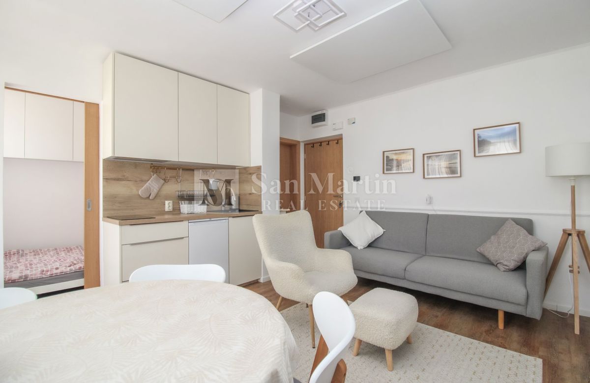 Poreč – Izjemno Opremljeno Stanovanje 20 m od Morja – EKSKLUZIVNO!