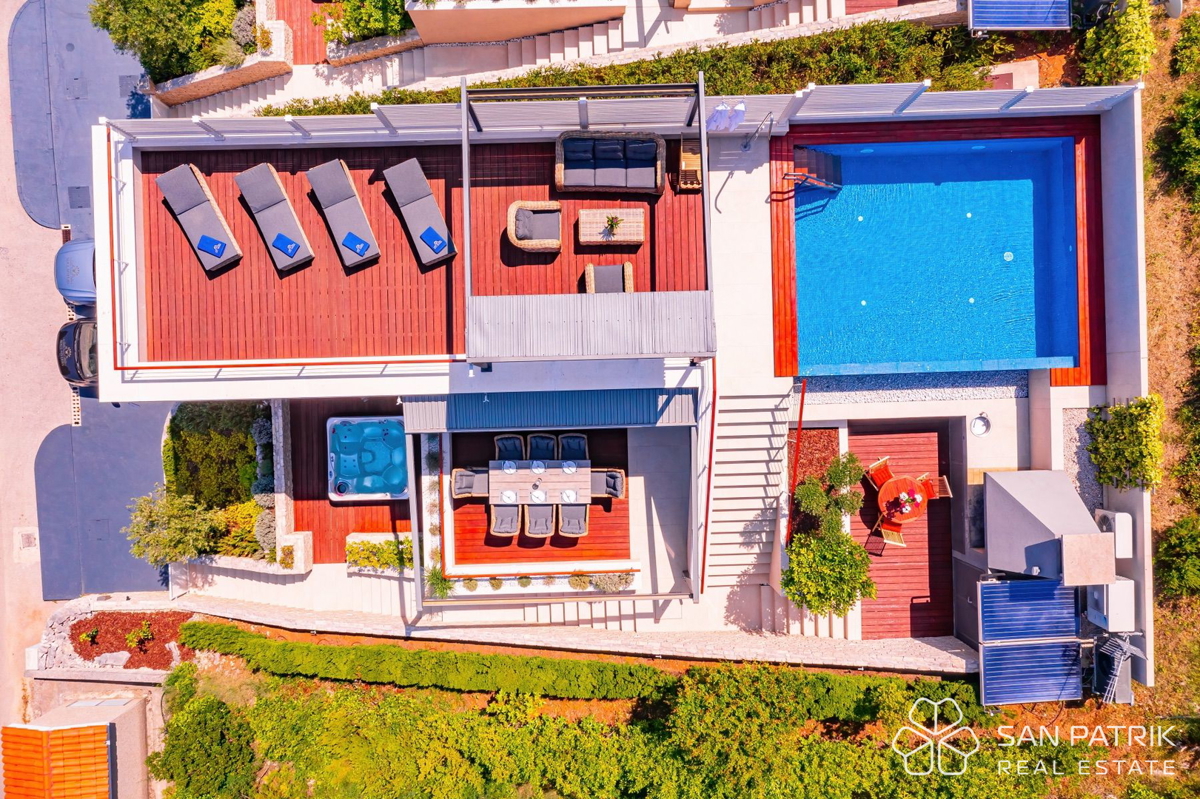 Mediteranski raj: Vila na Korčuli za popoln pobeg od realnosti