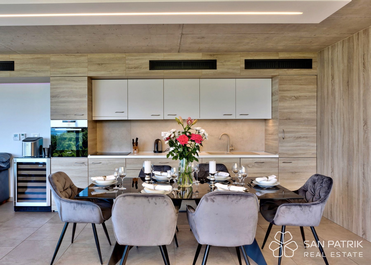 Mediteranski raj: Vila na Korčuli za popoln pobeg od realnosti