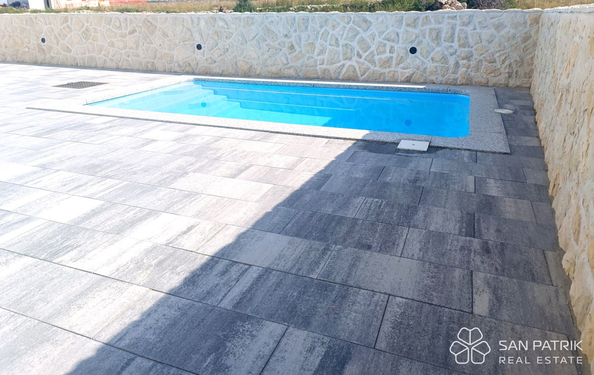 MODERNO STANOVANJE S STREŠNO TERASO – VAŠ NOVI DOM OB MORJU - POVLJANA