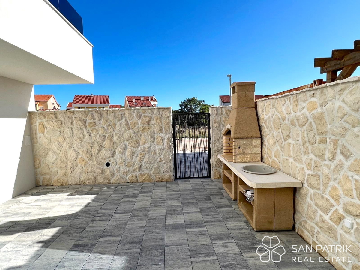 MODERNO STANOVANJE S STREŠNO TERASO – VAŠ NOVI DOM OB MORJU - POVLJANA