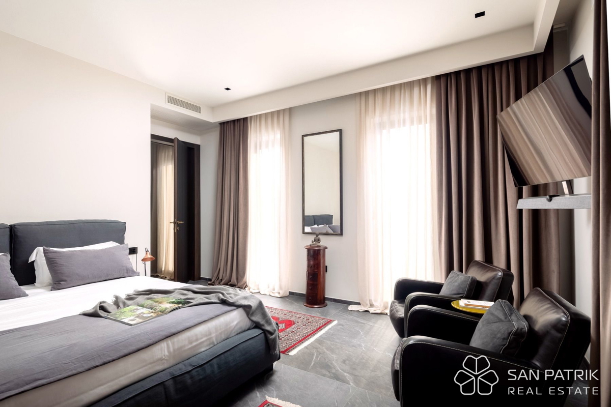 LUKSUZNA DIZAJNERSKA VILA Z BAZENOM IN TENIŠKIM IGRIŠČEM – MOTOVUN