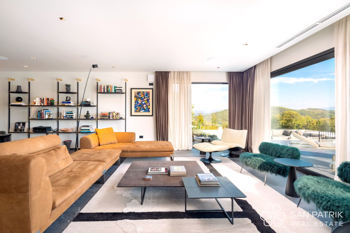 LUKSUZNA DIZAJNERSKA VILA Z BAZENOM IN TENIŠKIM IGRIŠČEM – MOTOVUN