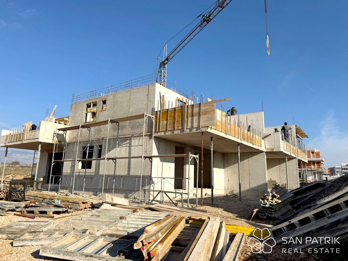 Moderna novogradnja blizu morja, Povljana na otoku Pagu