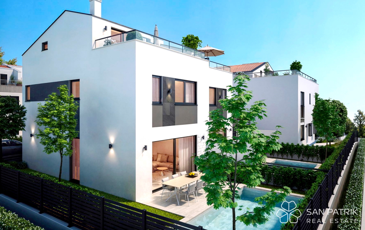 Moderna hiša s bazenom v Poreču, mirna lokacija