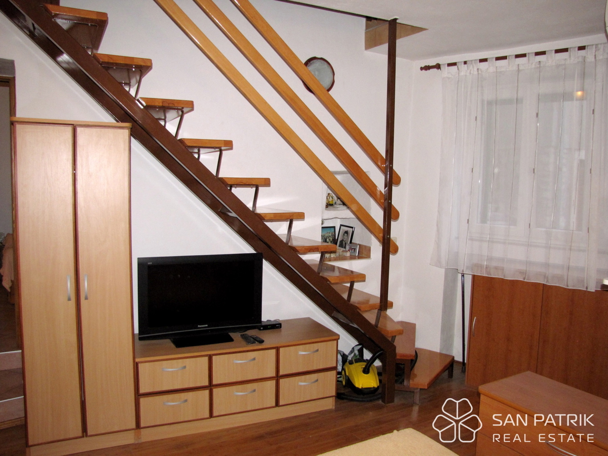 Avtentična kamnita hiša v starem jedru Šibenika