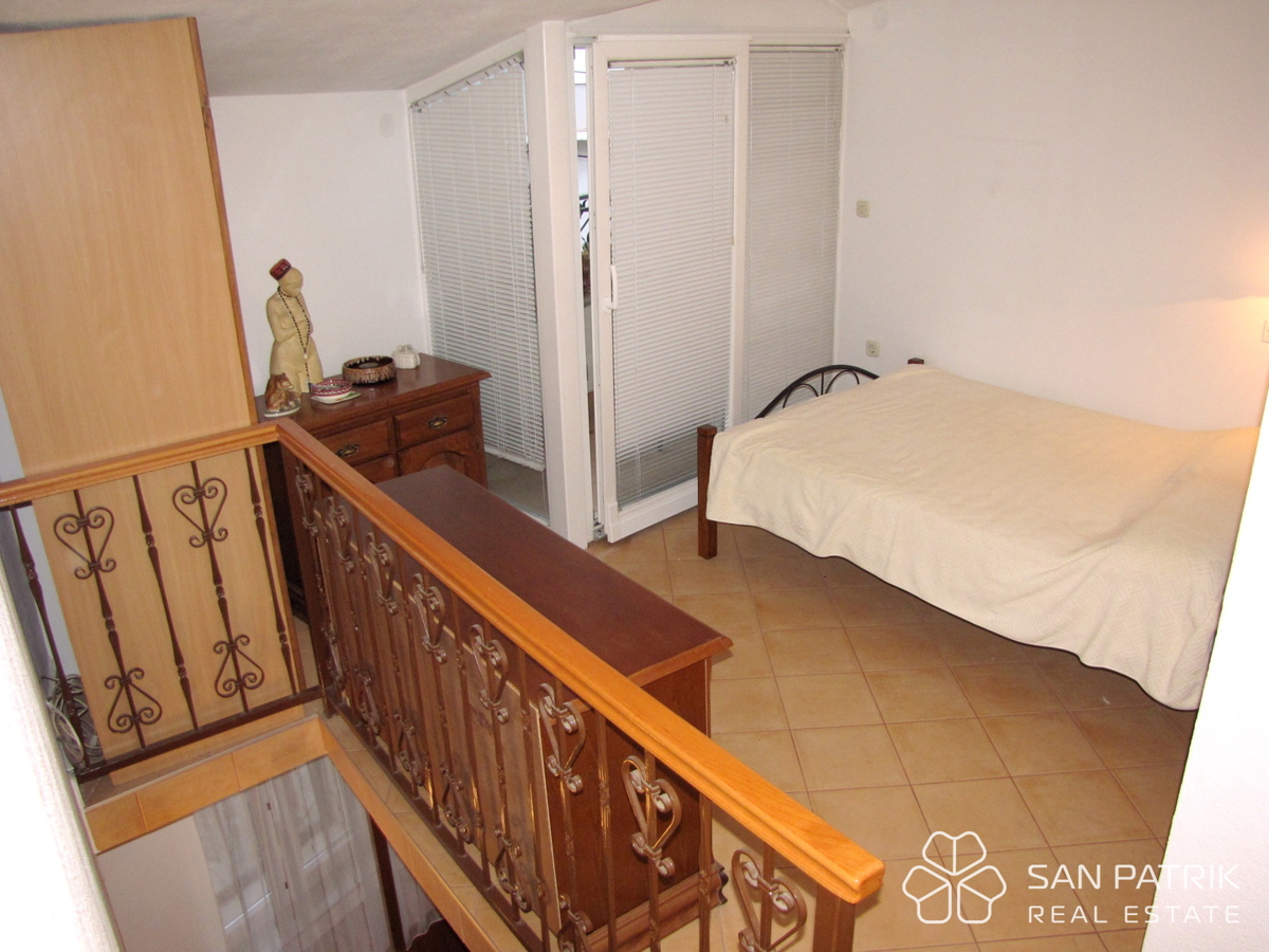 Avtentična kamnita hiša v starem jedru Šibenika