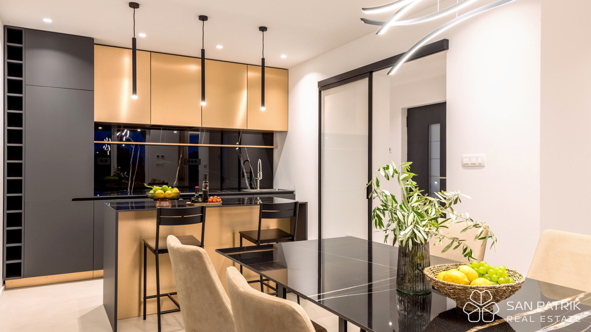 Luksuzna mediteranska vila s panoramskim pogledom – Mošćenička Draga